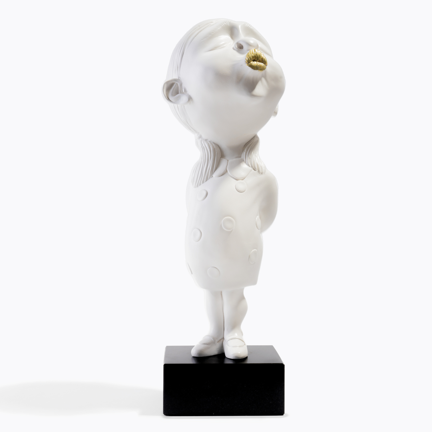 The Girl With Golden Kiss